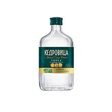 Водка «КЕДРОВИЦА НА КЕДРОВЫХ ОРЕХАХ» 40%, 0,5 л.